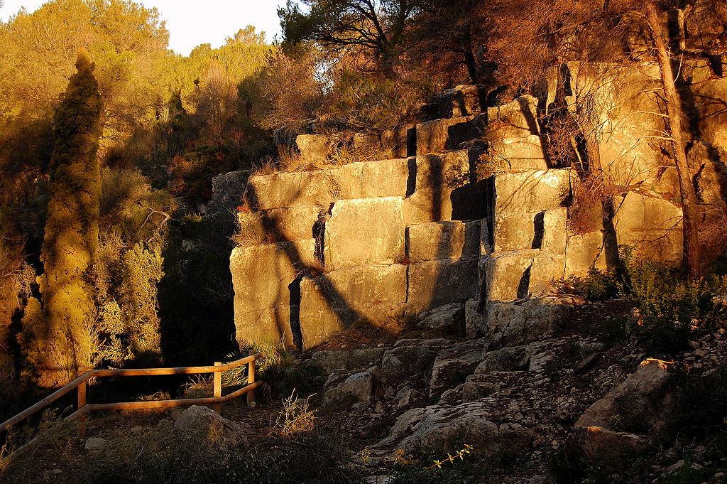 Visita a la pedrera romana del Mèdol