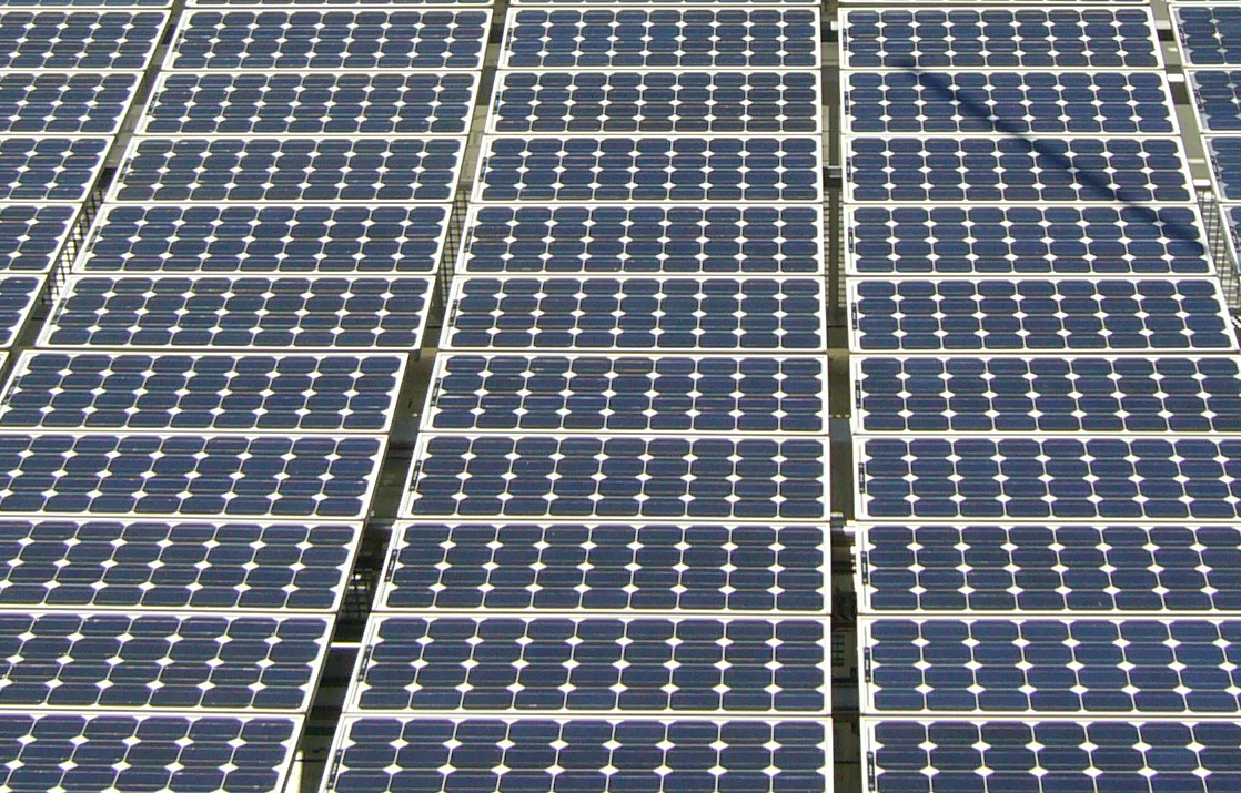 Instal·lació híbrida, minieòlica i fotovoltaica