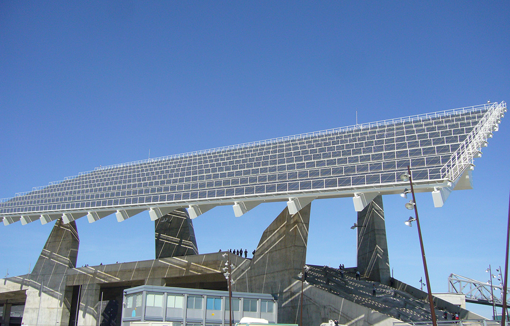 La pèrgola fotovoltaica del Fòrum